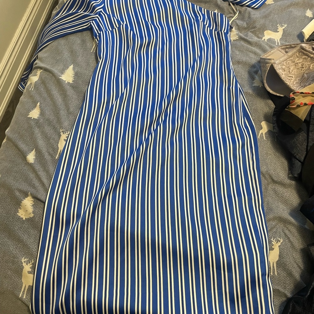 Dress - Picture 2 of 16